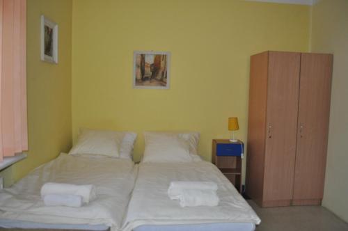 Double Room image 9