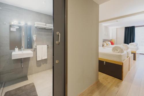 Yeah Barcelona Hostel - image 5