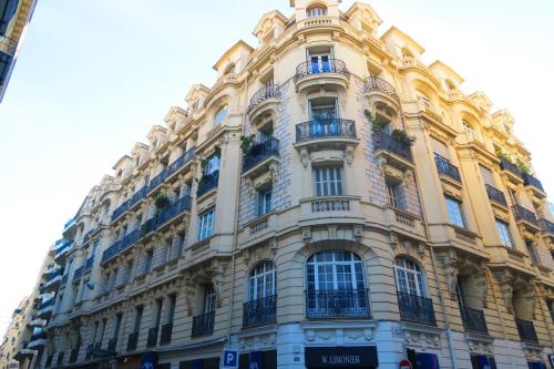 Nestor&Jeeves - PALAIS ARNULF - Central - Very close sea