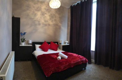 Deluxe Apartment Heart Of Streatham, , London