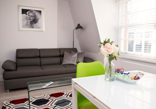 Soho Chambers - image 3