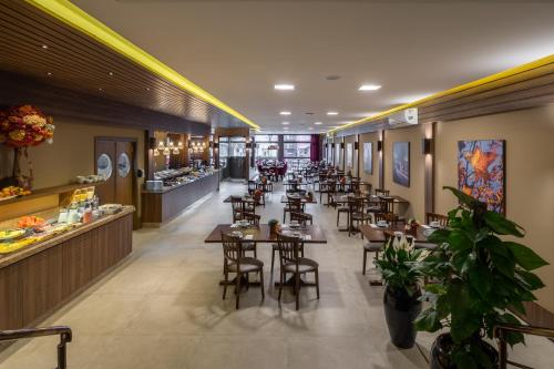 Restaurant, Hotel Fioreze Centro in Gramado