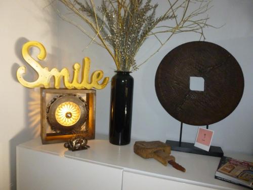 1 Chambre 1 P'tit dèj' 1 Sourire - image 3