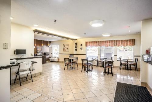 Americas Best Value Inn Galesburg