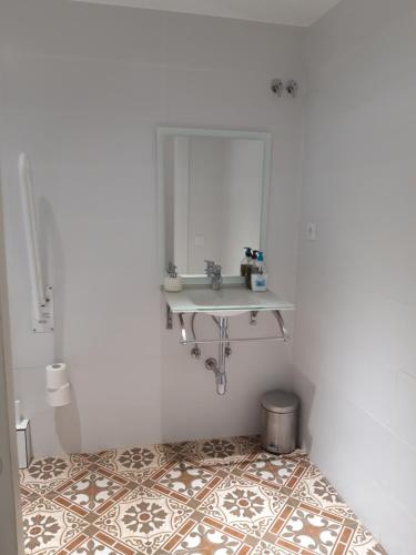 Hostal Nova Barcelona - image 14
