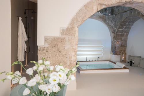 Book the Suite with Spa Bath Suite with Spa Bath