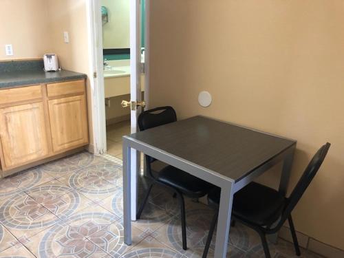 Pinn Road Inn and Suites Lackland AFB and Seaworld in 拉克蘭