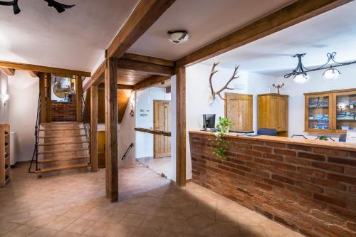 Vestabils, Wellness Hotel Holzberg - kryty relaxacni bazen, detsky bazen, whirlpool, sauna, restaurace, bowling in Suča Rudna