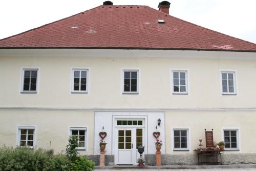  Gutshof Bartl 1, Pension in Klagenfurt bei Maria Saal