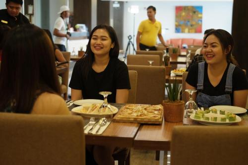 탑 스타 호텔 - 식음료(F&B)