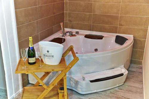 Artisti Sustinea Rooms - image 2