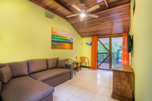 Jungle Beach Hotel Manuel Antonio The 3-star Jungle Beach Hotel Manuel Antonio offers comfort and convenience whether youre on business or holiday in Manuel Antonio. Both business travelers and tourists can enjoy the hotels faciliti