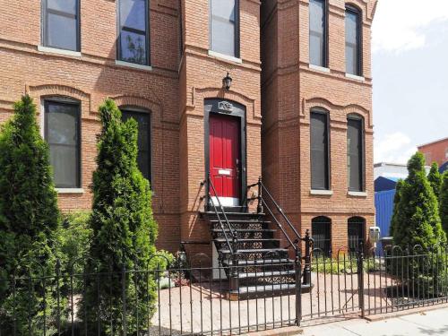 Cheery 1-BR in the of Shaw 2 blocks to subway - image 12
