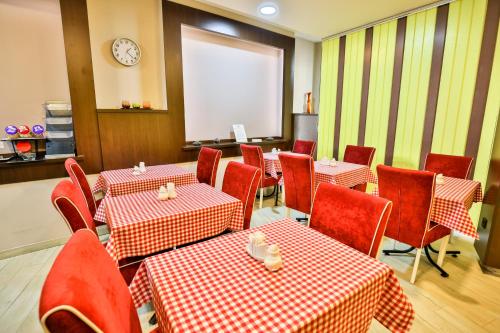 餐厅, 金星精品酒店 (Boutique Hotel Golden Star) in 图兹拉