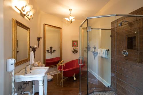 171263542 Gruene River Hotel & Retreat