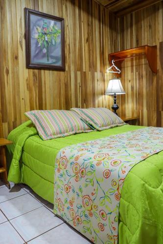 Los Pinos Cabins & Reserve