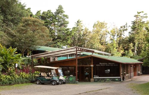 Los Pinos Cabins & Reserve