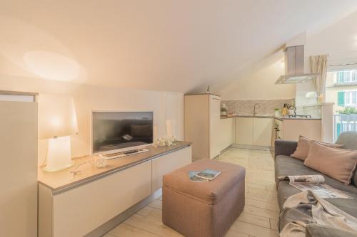 The Sweet Square Flat 2