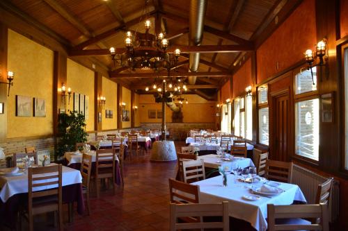 Restorāns, Villa Ferrera Posada Rural in Herrera de Valdecañas