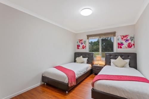 Bulla Hill Villas - Spacious Group Accommodation, 5 Min to Airport