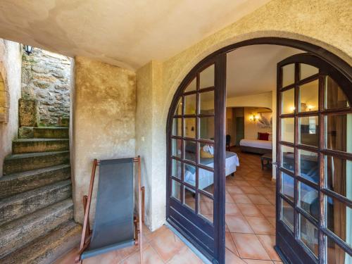 บริการและสิ่งอำนวยความสะดวก, โรงแรมแอบเบย์ เดอ เซนต์ ครัว ดีจี ฮอลิเดย์ (Abbaye de Sainte Croix Hotel) in ซาลง เดอ โพรวองซ์