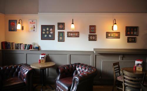 Food and beverages, The Horse & Farrier in Otley and Yeadon