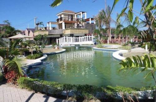 Deca Clark Resort Residences Townhouse