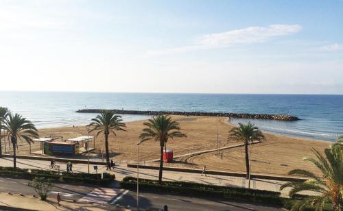 Espectacular ático dúplex con vistas al mar · Cunit