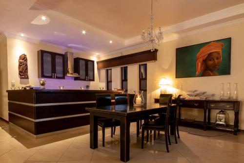 埃默里旅館 Amery House