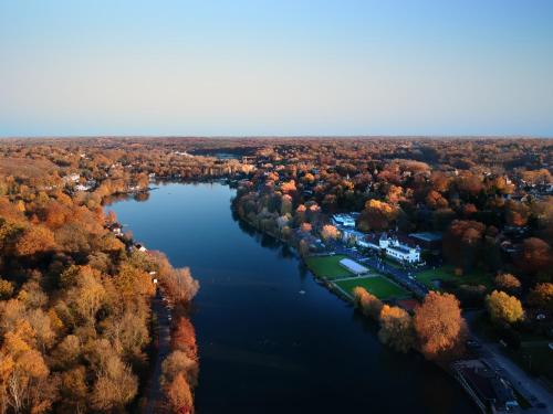 Martin's Chateau Du Lac