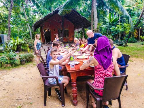 LakeSide Cabana Tissamaharama