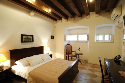 SUNce Palace Apartments with free offsite parking - Dubrovnik