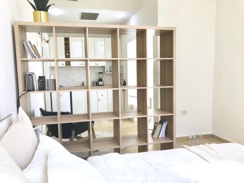 Loft room in Bright and spacious loft by the sea with Bomb Shelter