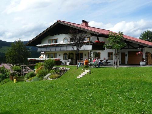 Gästehaus Schuler - Apartment - Kleinwalsertal