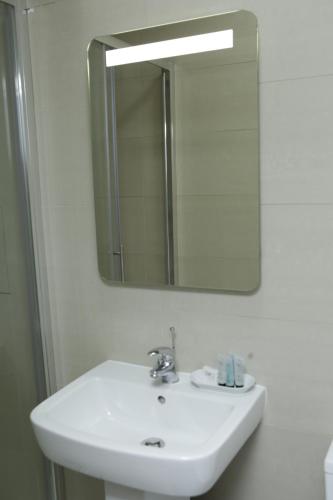 The Spring Bank APARTHOTEL - image 3