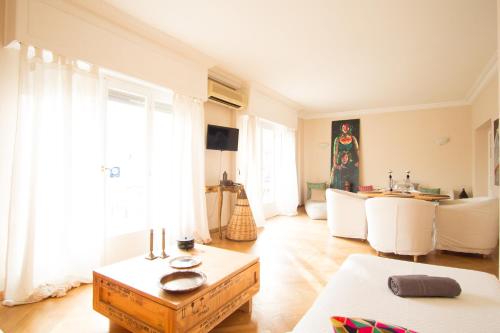  The Helios Flat in Athen