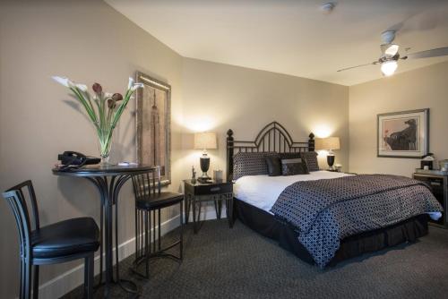 171358850 Gruene River Hotel & Retreat