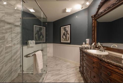 171360860 Gruene River Hotel & Retreat