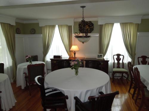 The Victoria Inn Bed & Breakfast