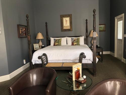 171363756 Gruene River Hotel & Retreat