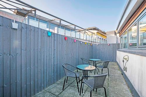 Brighton's Best BIG House - Large Group House - 4 Bedrooms 3 Bathrooms - Roof Terrace - City Centre - image 6