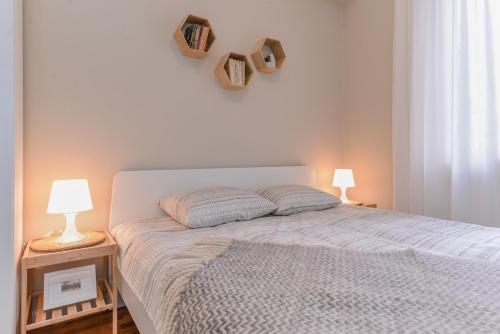 cО́coEllie - Aesthetic 2BD Apt Near National Palace by Flat Mаnager - Tap to explore photos