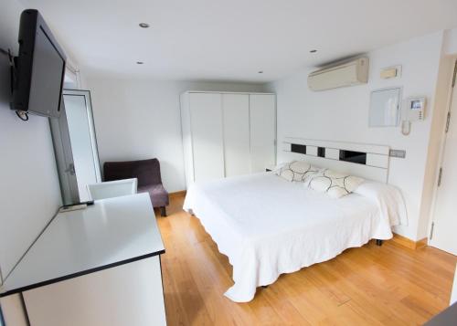 Apartment image 6