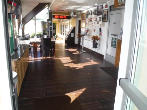 Budgetel Inn & Suites Hotel – Grand Rapids, MI