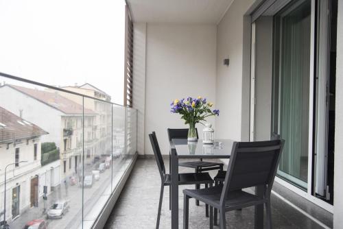 Design & New Center Apartments, Mediolan
