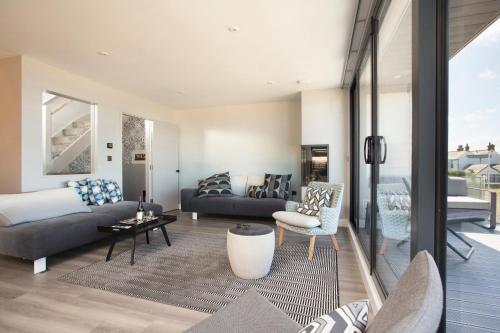 Sea Sunset Cottage - image 3
