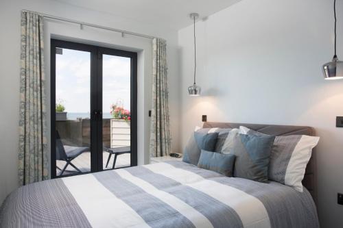 Sea Sunset Cottage - image 8