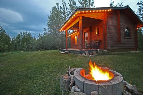 Mica Mountain Lodge & Log Cabins