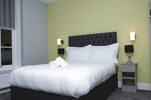 The Spring Bank APARTHOTEL Stop at The Spring Bank Apart/Hotel to discover the wonders of Preston. Both business travelers and tourists can enjoy the propertys facilities and services. Private check in/check out, express check