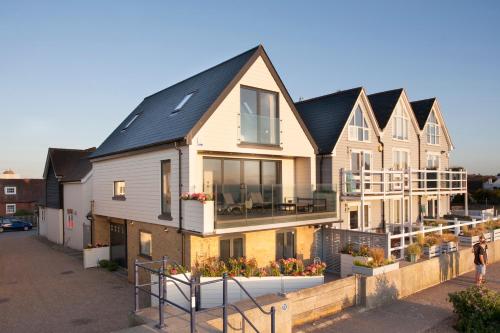 Sea Sunset Cottage - image 14